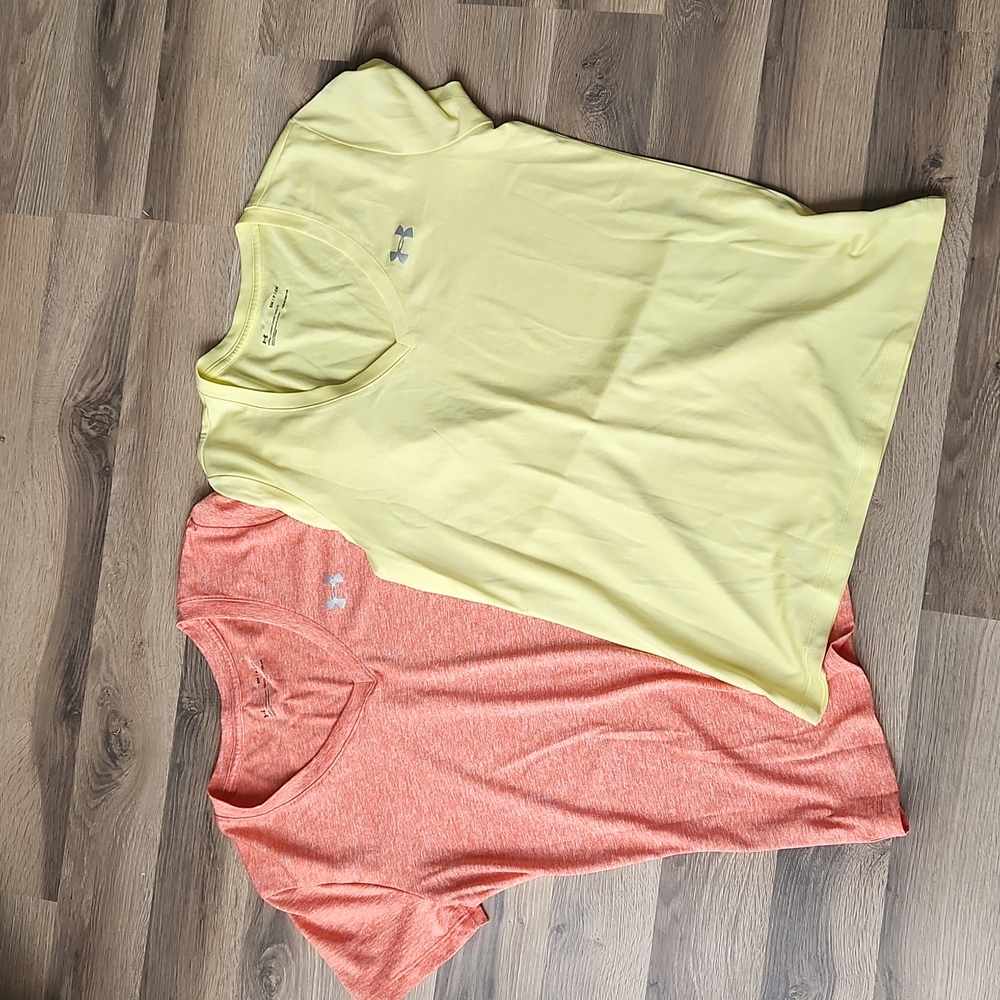 Under Armour Vnecks